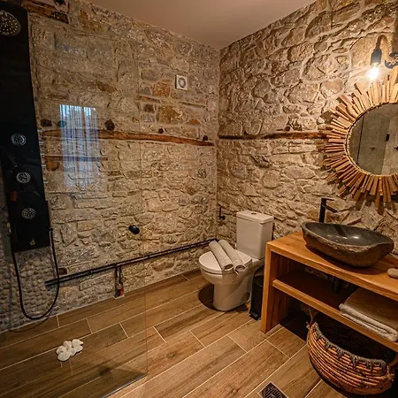 Cleopatra's Miramare Damouchari