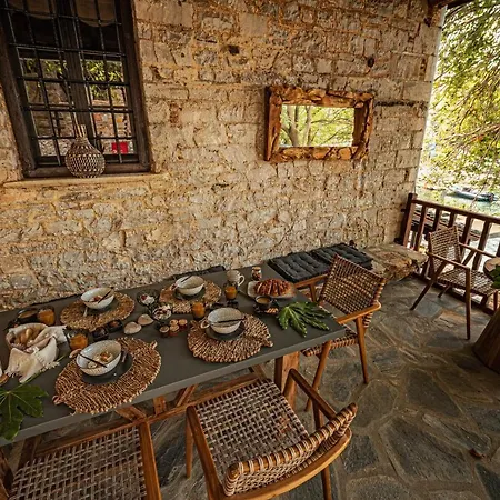 Cleopatra's Miramare 4* Damouchari