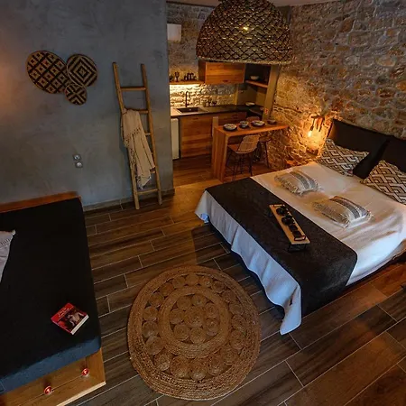 Cleopatra's Miramare Damouchari