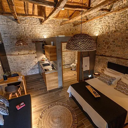 Cleopatra's Miramare Damouchari