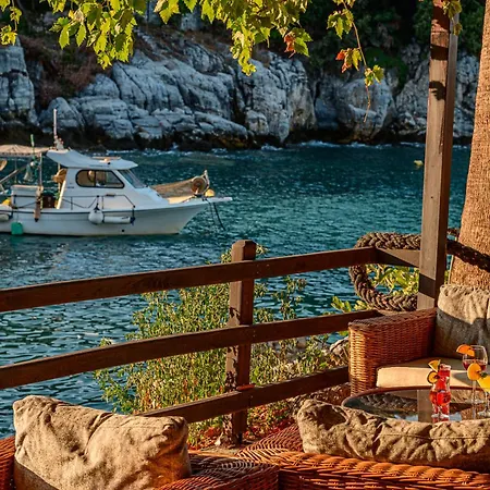 Cleopatra's Miramare 4* Damouchari