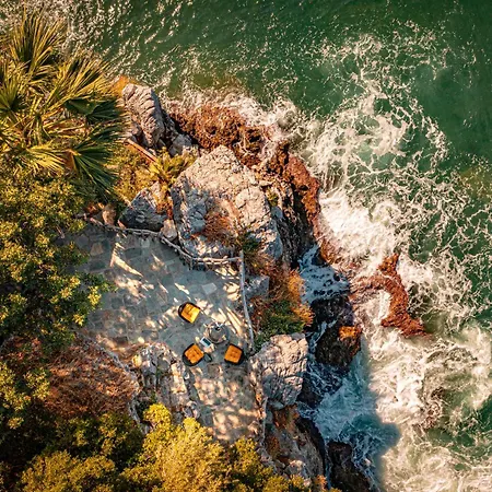 Cleopatra's Miramare Apart-hotel Damouchari