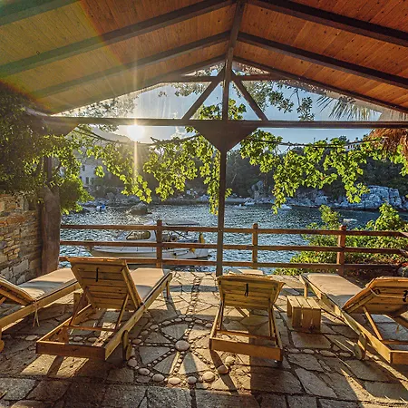 Cleopatra's Miramare Damouchari