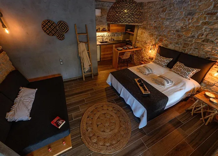 Cleopatra's Miramare Damúhari