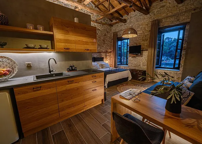 Cleopatra's Miramare 4*