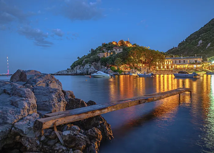 Cleopatra's Miramare Apartmanhotel 4*