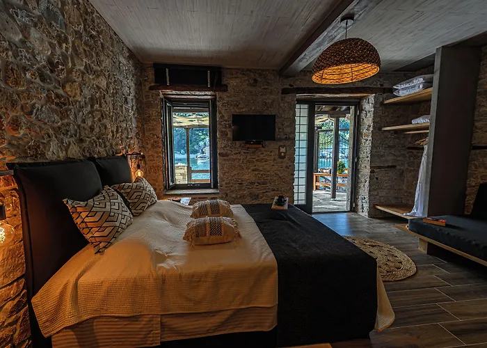 Cleopatra's Miramare Apartmanhotel 4*