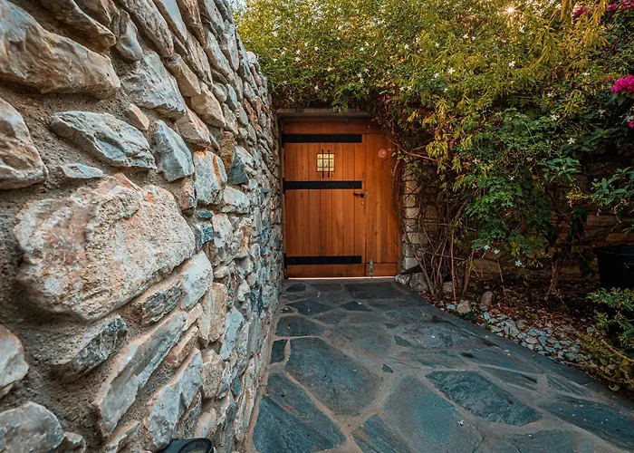 Cleopatra's Miramare 4* Damouchari